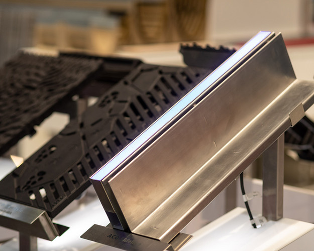 Extraordinary ACO freestyle gratings, in the foreground ACO slot grating with light accents