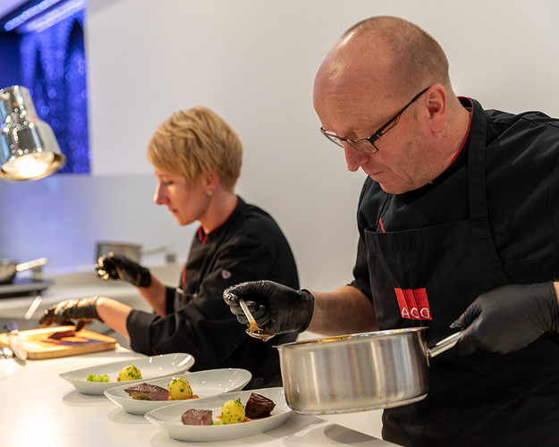 Ein besonderes Highlight auf dem ACO Stand: Frontcooking mit ACO Sternekoch Andreas Müller