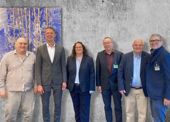 .l.n.r: Walter Lübeck (elastoform), Jan Radzey (ACO Haustechnik), Stefani Abraham (elastoform), Bernd Abraham (elastoform), Manfred Fricke (elastoform) , Wilco Früh (für ACO)